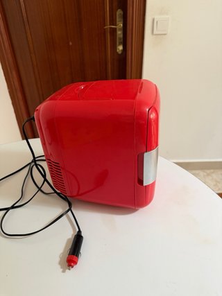 Nevera Portátil Mahou Roja