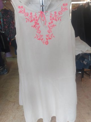Conjunto Crop Top Blanco y Falda Vaquera