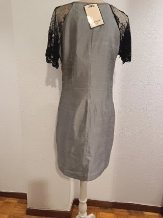 Vestido Almatrichi Gris con Encaje Negro