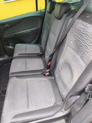 Opel Zafira Tourer 2012