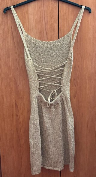 Vestido fiesta punto corto dorado