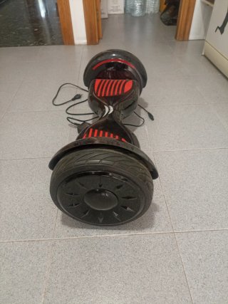 Hoverboard Negro y Rojo con Cargador