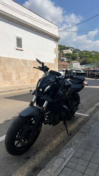 Yamaha MT07 Negra