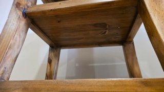 Mesita auxiliar de madera