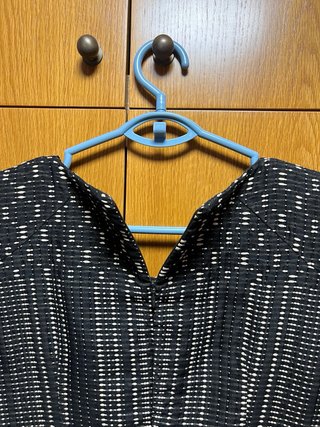 Vestido negro y blanco con estampado