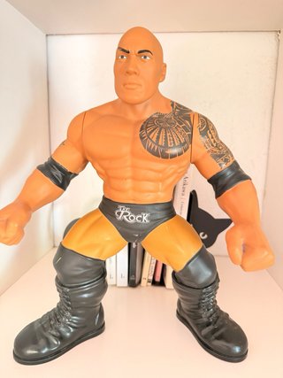 Figura WWE The Rock 38 cm