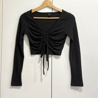 Talla XS - 2 Tops negros+Regalo pantalón chandal