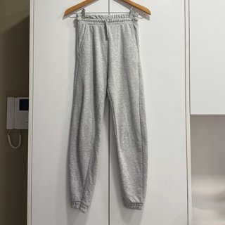 Talla XS - 2 Tops negros+Regalo pantalón chandal