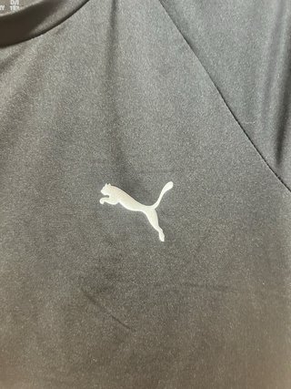 Camiseta deportiva Puma negra
