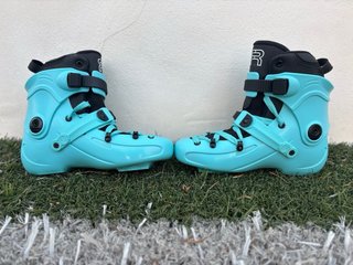 Patines. Botas FR1 talla 42