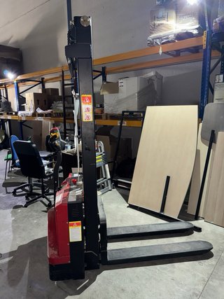 Apilador eléctrico STAX 1000kg