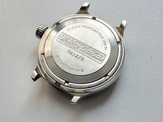 Vostok Amfibia Antimagnetico 2414 sovietico URSS