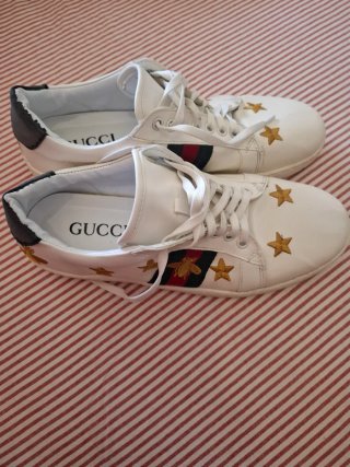 Zapatillas Gucci Blancas con Estrellas Doradas