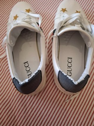Zapatillas Gucci Blancas con Estrellas Doradas