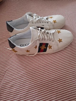 Zapatillas Gucci Blancas con Estrellas Doradas
