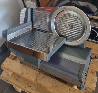 Affettatrice CAD lama 22 cm