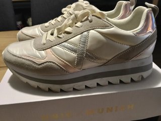Bambas Munich Blancas y Plateadas