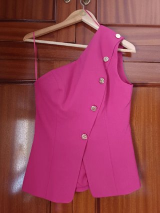 Conjunto chaleco y pantalón fucsia Zara