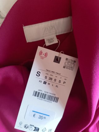 Conjunto chaleco y pantalón fucsia Zara