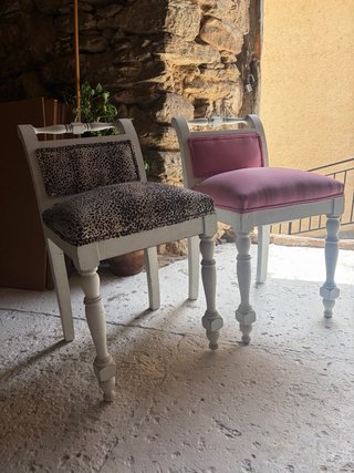 Silla tocador restaurada beige y rosa