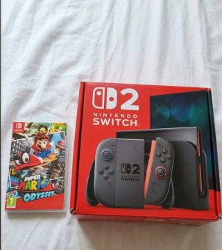 Nintendo Switch + Super Mario Odyssey