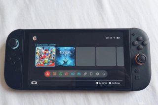 Nintendo Switch + Super Mario Odyssey
