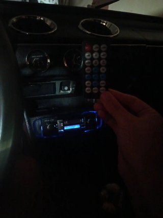 Radio cassette convertido a Bluetooth