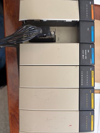 Controlador Omron SYSMAC CQM1