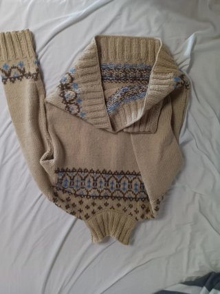 Jersey de punto beige y marrón