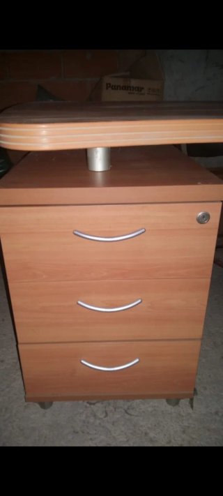 Mesa de despacho Ofiprix madera y mueble archivado
