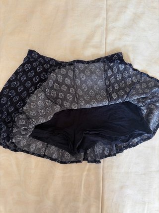 Falda pantalón azul oscura estampada