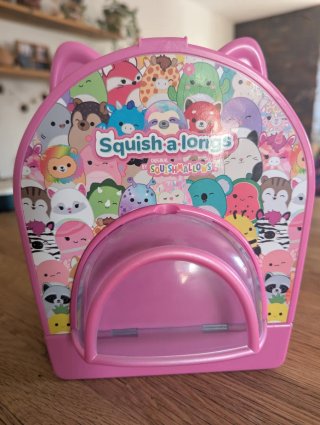 Casa de muñecas Squishmallows con figuras
