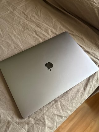 MacBook Pro i7 1TB SSD 16GB RAM TouchBar
