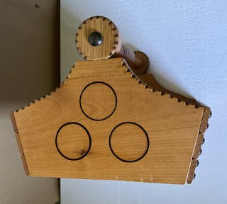 Cesto portaoggetti in legno fatto a mano