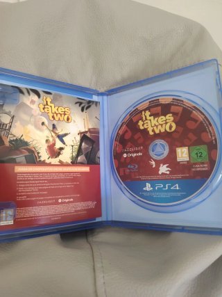 It Takes Two PS4 Juego Español