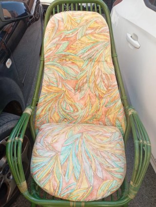 Sillón de Rattan Verde con Cojines