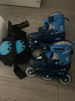 Patines niño Talla 27-30 + Rodilleras