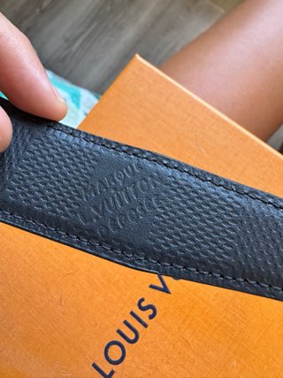 Cintura Louis Vuitton in pelle nera reversibile
