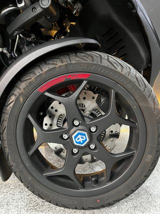 Piaggio MP3 500 Negro