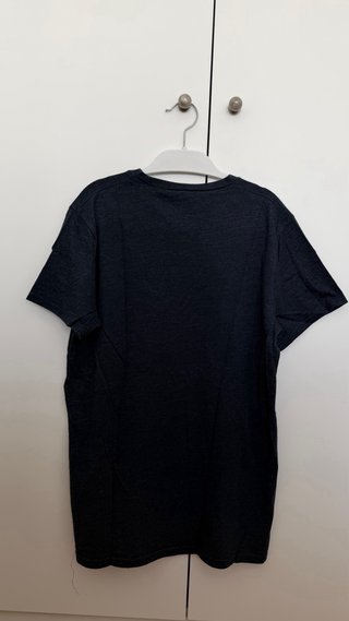 Camiseta Hollister Talla M con bolsillo