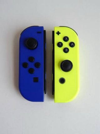 Nintendo Switch Azul y Amarillo