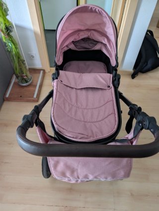 Carrito de bebé rosa