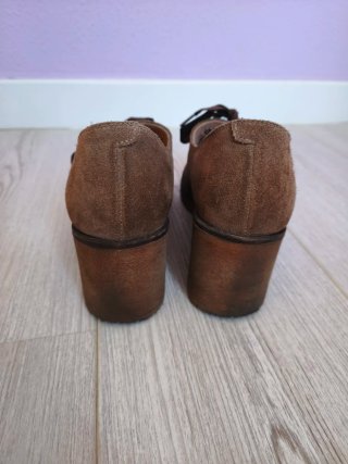 Zapatos de tacón marrones talla 40