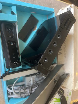 Nintendo Wii Nera con Wii Fit Plus Pack