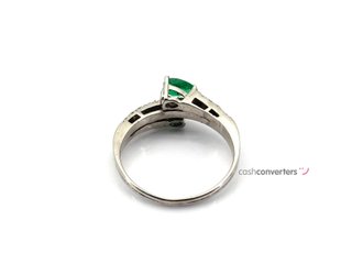 sortija oro 18k con piedra con diamante,esmeralda