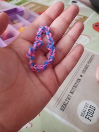 Pulseras de gomas hechas a mano