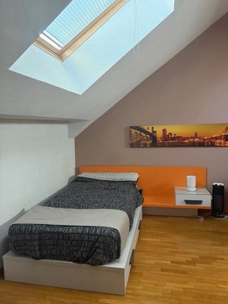 Cama juvenil 105x200cm con mesita diseño