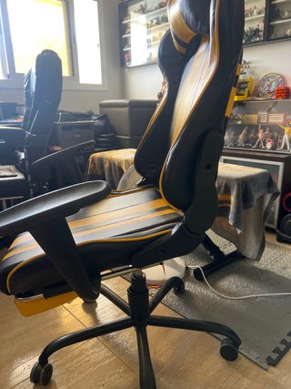 Silla Gamer Negra y Amarilla