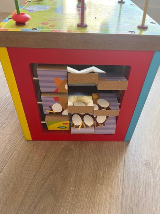 Cubo de actividades para  niños