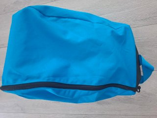 Patines Oxelo, protecciones y bolsa.